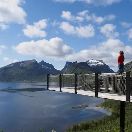 Mountain Dream House Gryllefjord